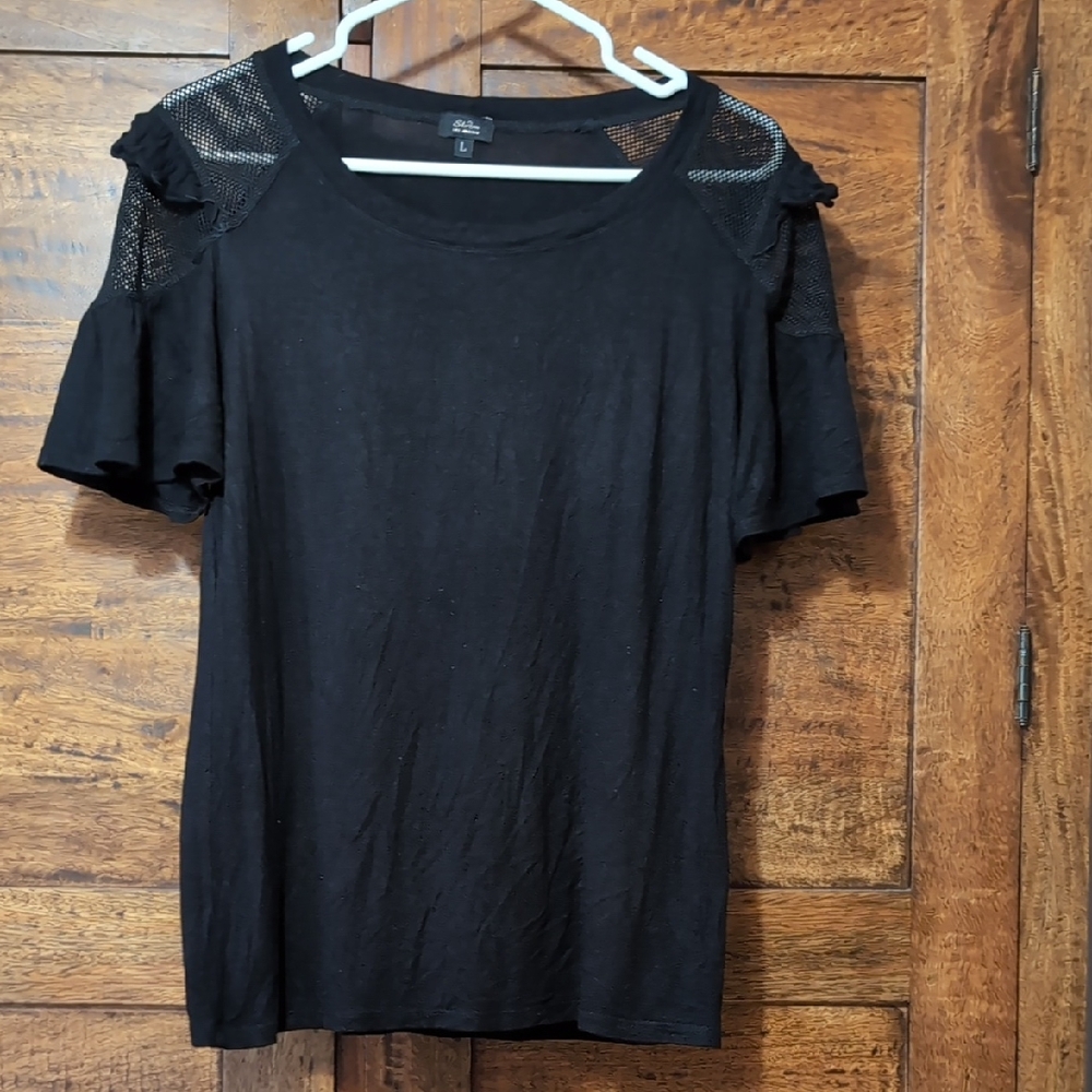Storm Black Mesh Ruffle Sleeve Tee Large
